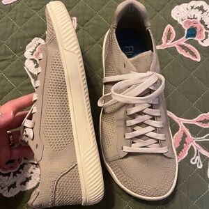 Neutral Taupe tan Flux bearfoot footwear size 8.5